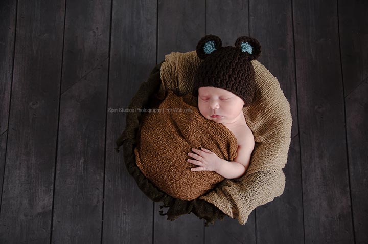 fun maplewood mn newborn photos by spin studios photography
