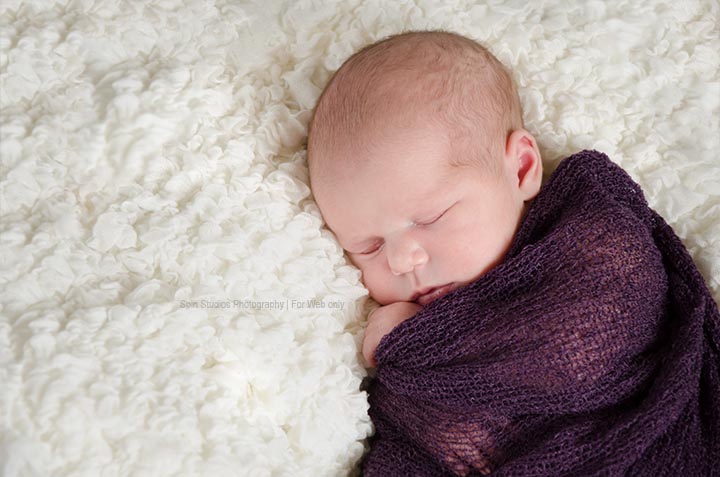 relaxed saint paul baby pictures by Spin Studios Photography